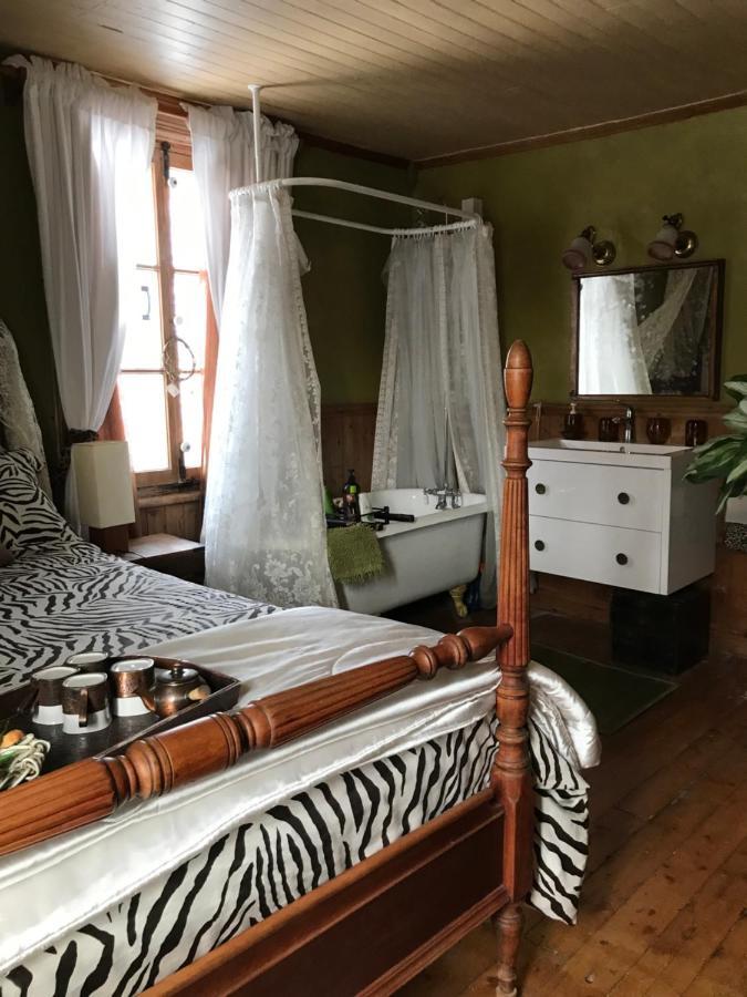 Gite Au Toit Bleu Bed & Breakfast Sainte-Famille Екстериор снимка