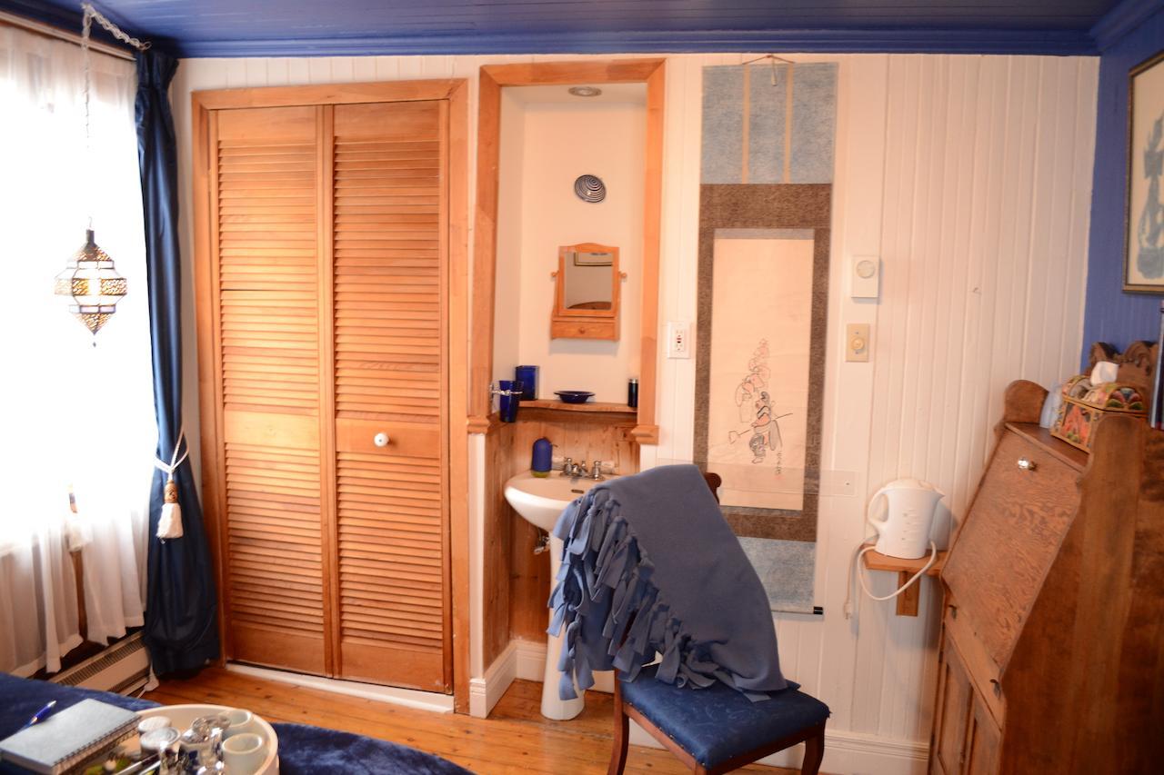 Gite Au Toit Bleu Bed & Breakfast Sainte-Famille Стая снимка